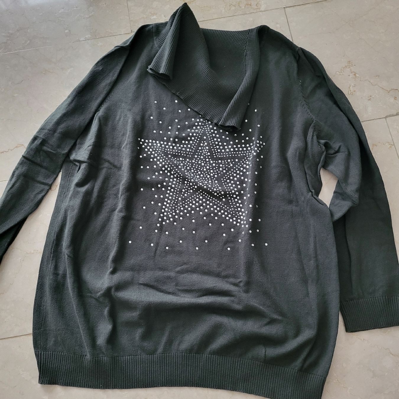 Lotti di vestiti: Pullover Damen Grösse XL5 Stk. (Artn 88) – Usato da Wangen ZH venduto da Macle 3
