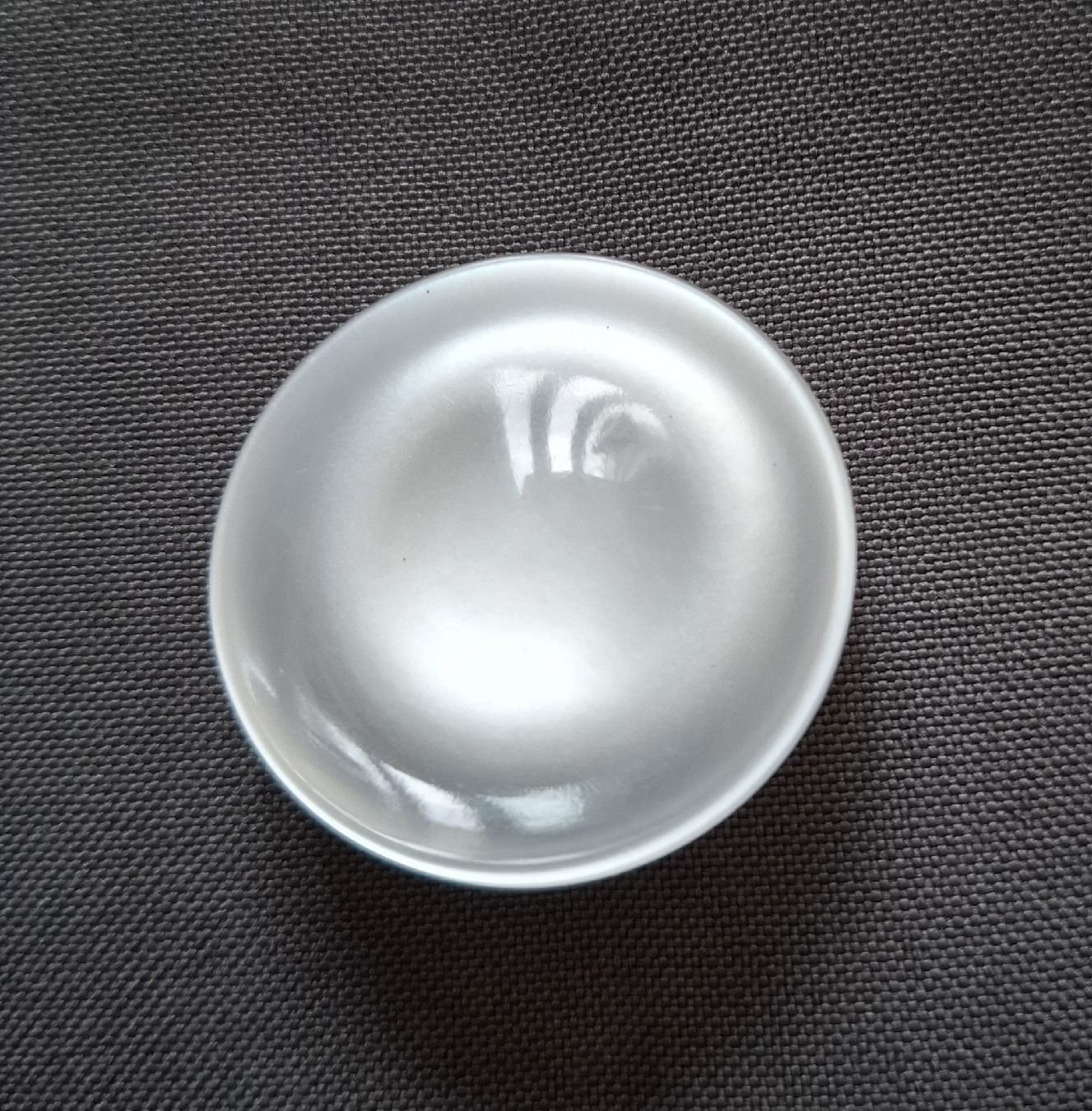 Bottoni: 1 knopf in weiss, 34 mm. – Usato da Dietikon venduto da Hirschkopf 6