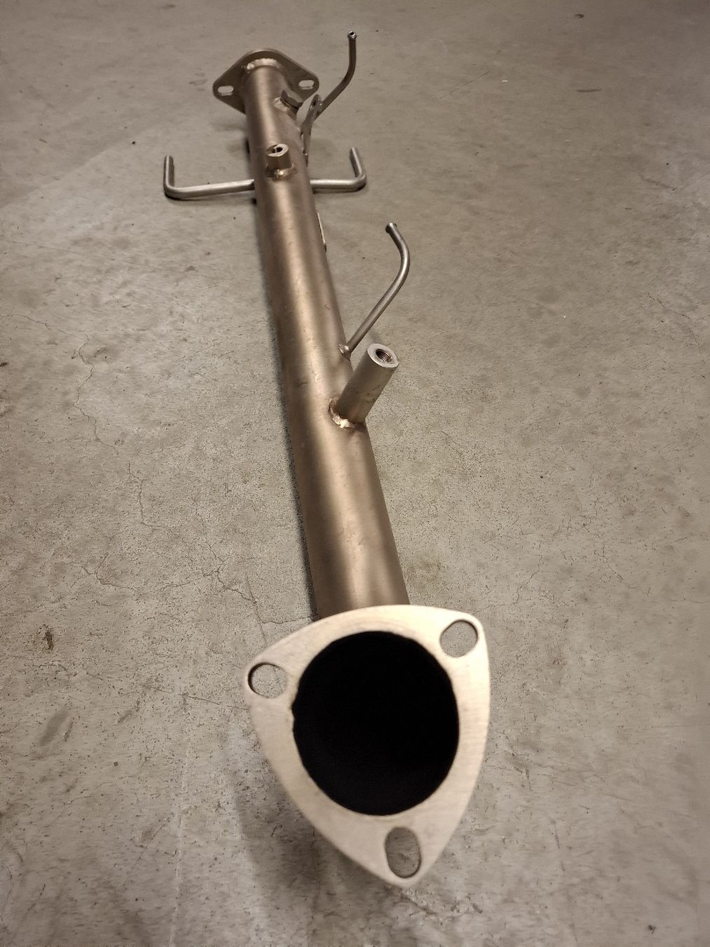 Sistemi di scarico: Landcruiser 150 DPF Ersatzrohr – Usato da Balzers venduto da Vmarte 1