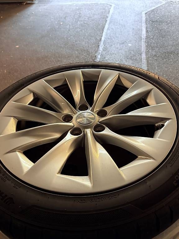 Tesla Cerchioni: Tesla Model S Felgen Slipstream 19" – Usato da Chur venduto da oliverch 1