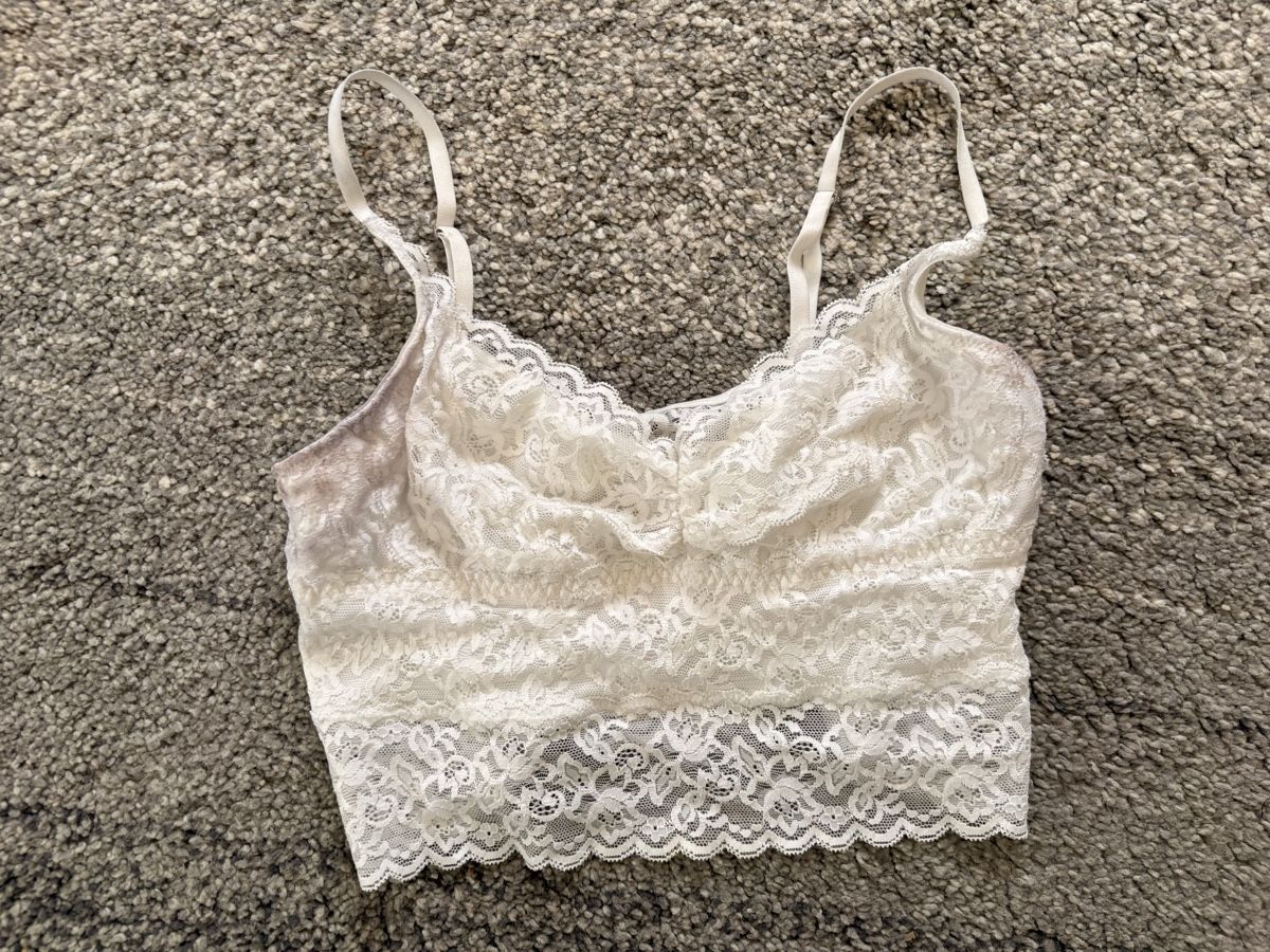 Lotti & Set di vestiti: 4 tops fille – Usato da Farvagny-le-Grand venduto da Nayanis 3