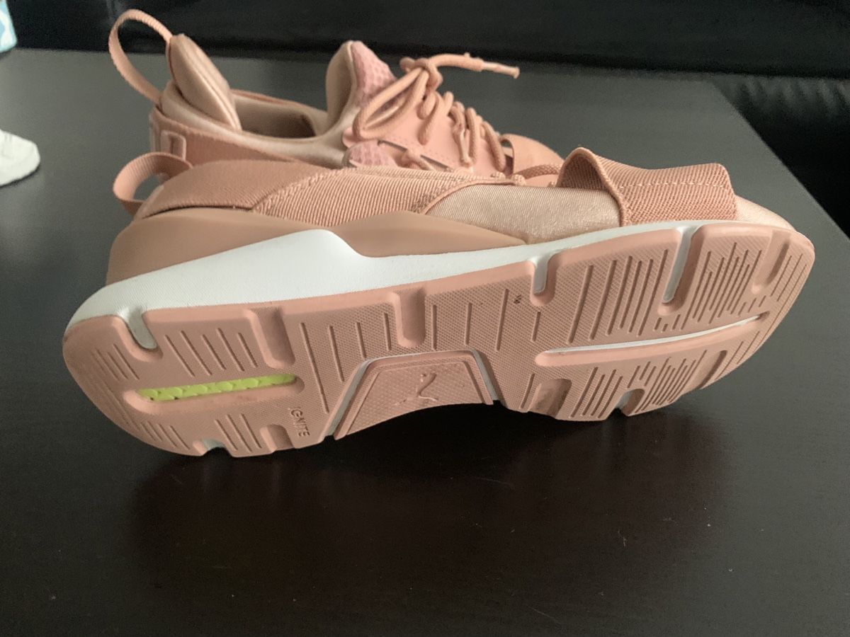 Puma Damenschuhe: Puma Turnschuhe – Defekt aus Emmen von Bgucci_girl 2