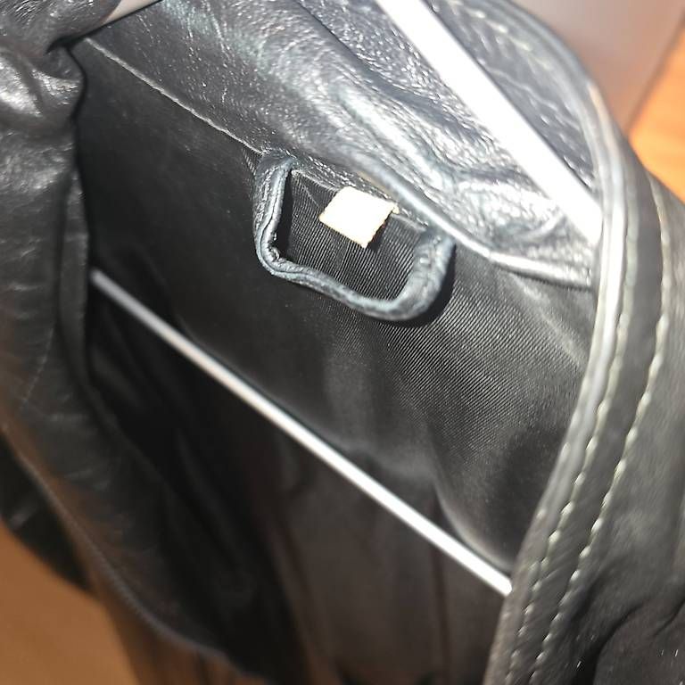Giacche: Lederjacke Vintage Oversize schwarz – Usato da Zürich venduto da leara.milani 1