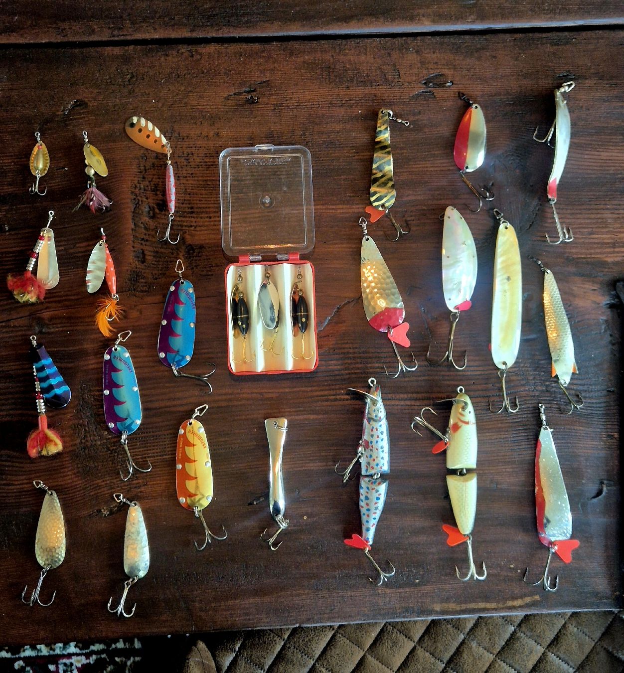 Esche: Vintage Angelköder-Set – Usato da Uster venduto da Sleoni