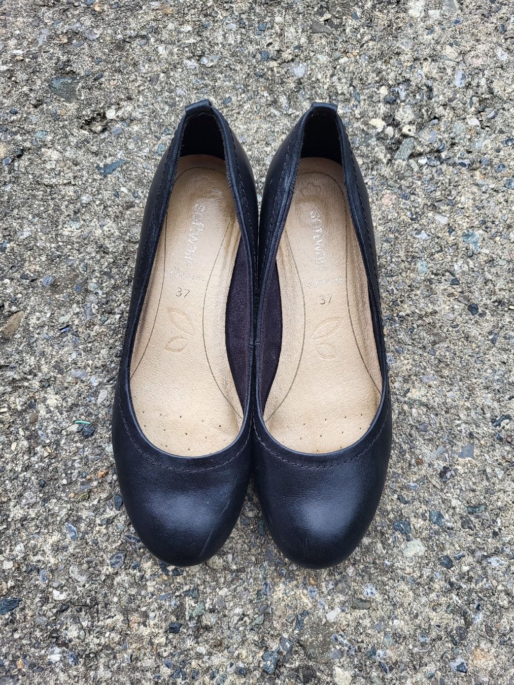 Scarpe da donna: Pumps Damen Grösse 37 Leder – Usato da Davos Clavadel venduto da Spsnka-9774