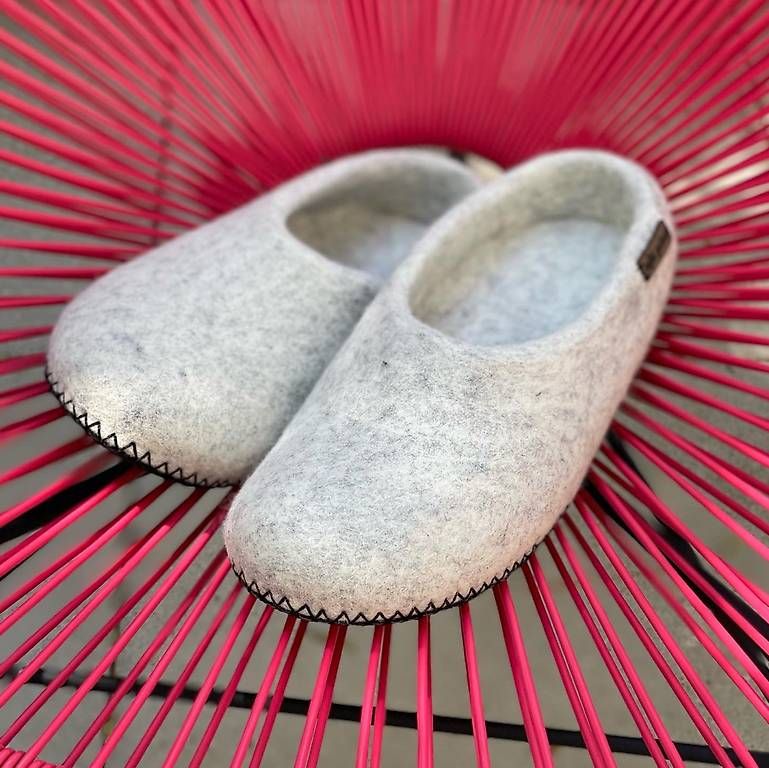 Scarpe da uomo: Hausschuhe grosse 42/43 – Nuovo e nell'imballaggio originale da Bachenbülach venduto da inn_5kmg