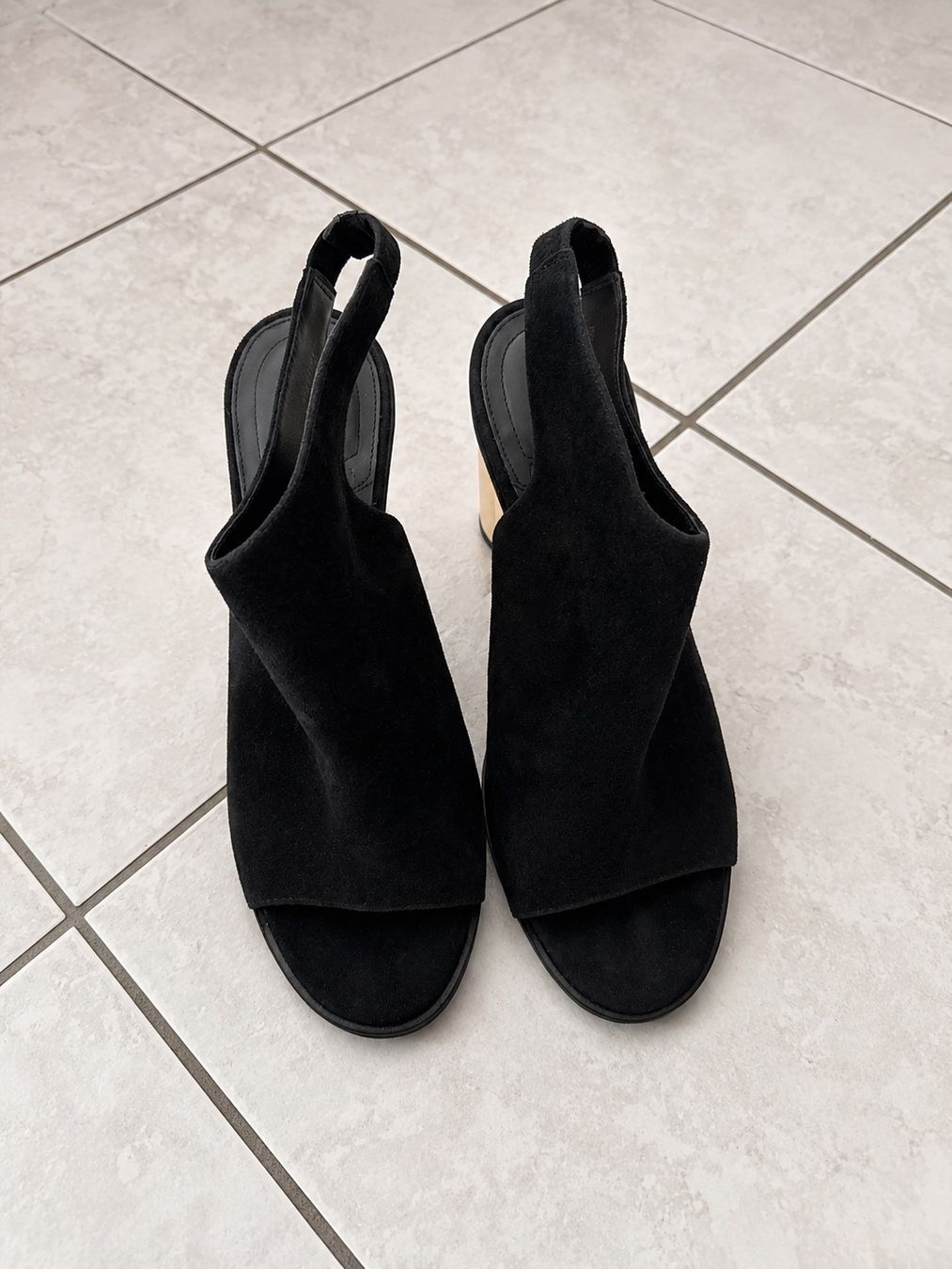 Scarpe da donna: Schuhe Sandalen mit Absatz – Usato da Zürich venduto da mar_f9vq 1