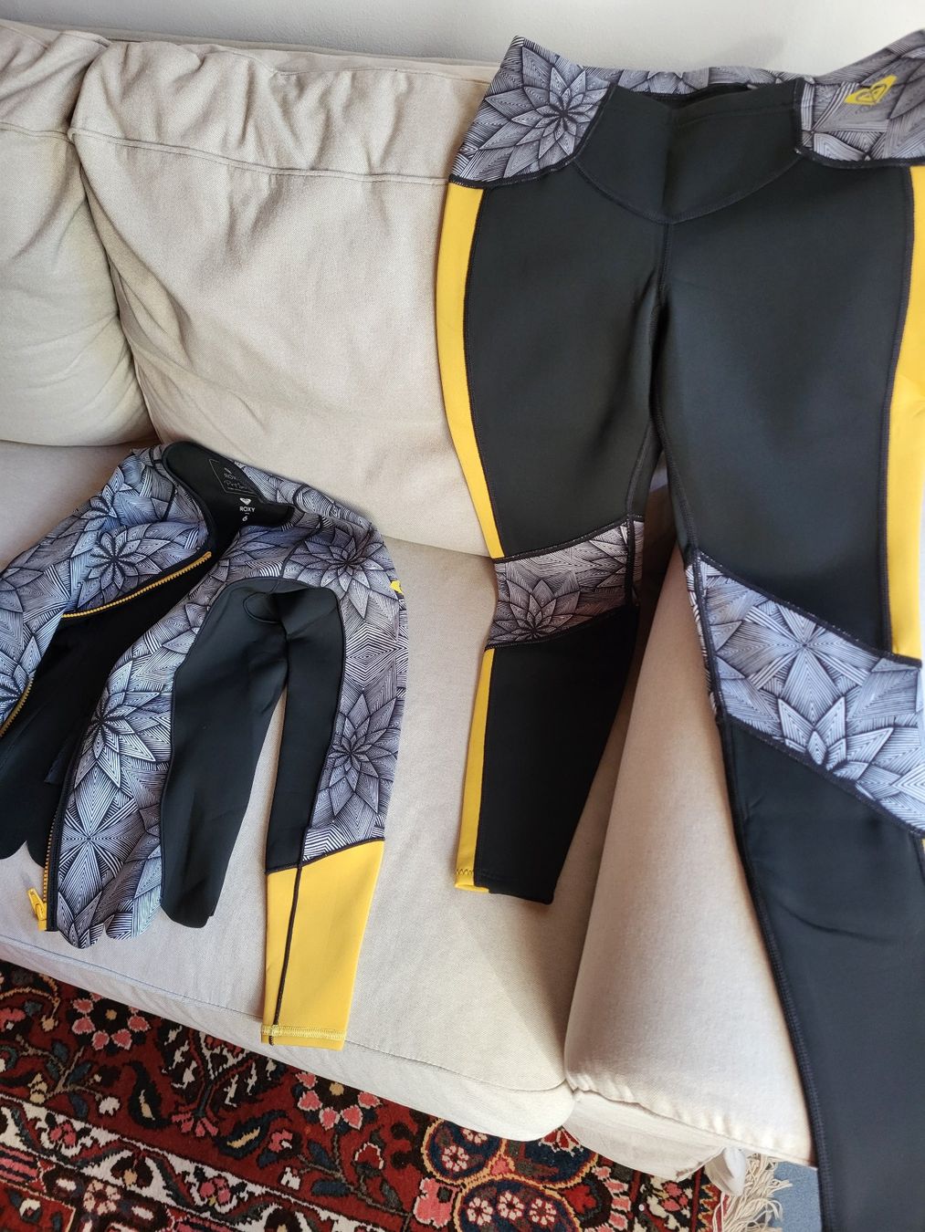 Roxy Completi & Tailleur: Roxy Surfanzug Damen – Usato da Schaffhausen venduto da Bobi013