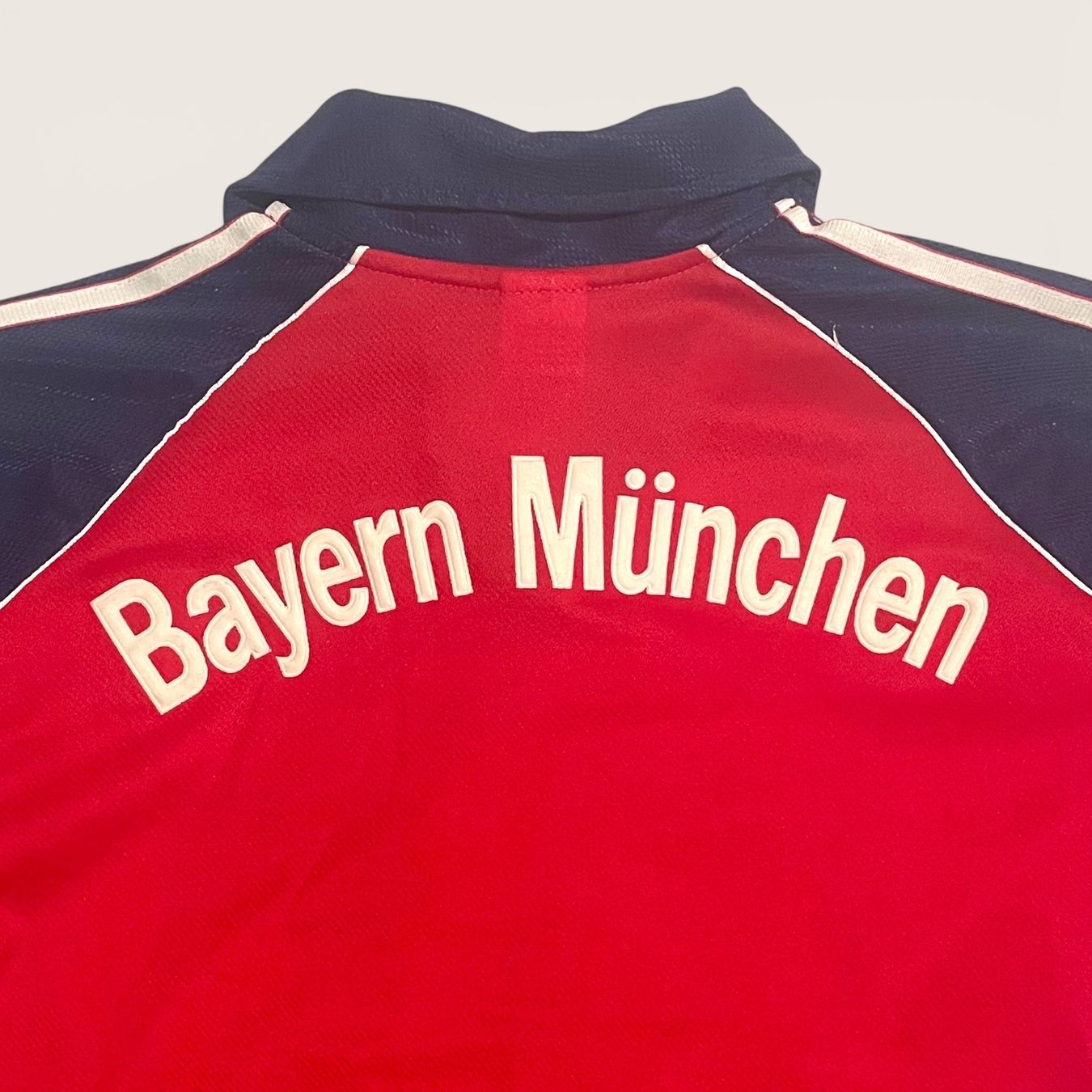 Bayern München Canottiere & Pantaloni: 1999-01 | Bayern Munich (S) – Usato da Savièse venduto da TempsAdditionel 5