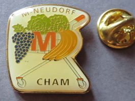 PIN MIGROS M-NEUDORF CHAM, EINKAUFSWAGEN, FRÜCHTE, limit.376