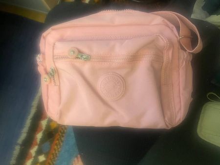 Umhänge-Tasche, gebraucht, 30x 22  ( siehe Fotos )