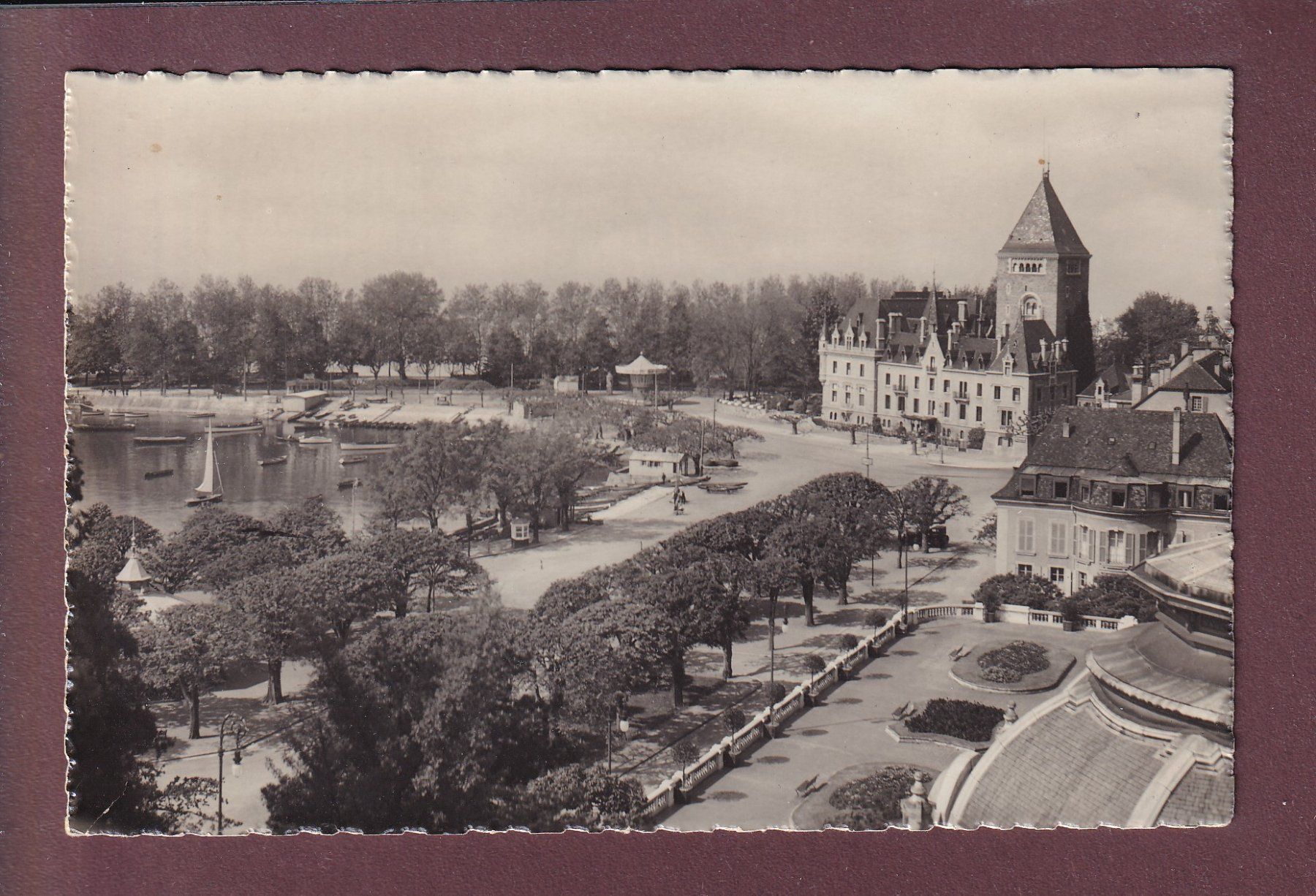Cartes postales: LAUSANNE - Ouchy - Château – D'occasion à Pully par nicecards