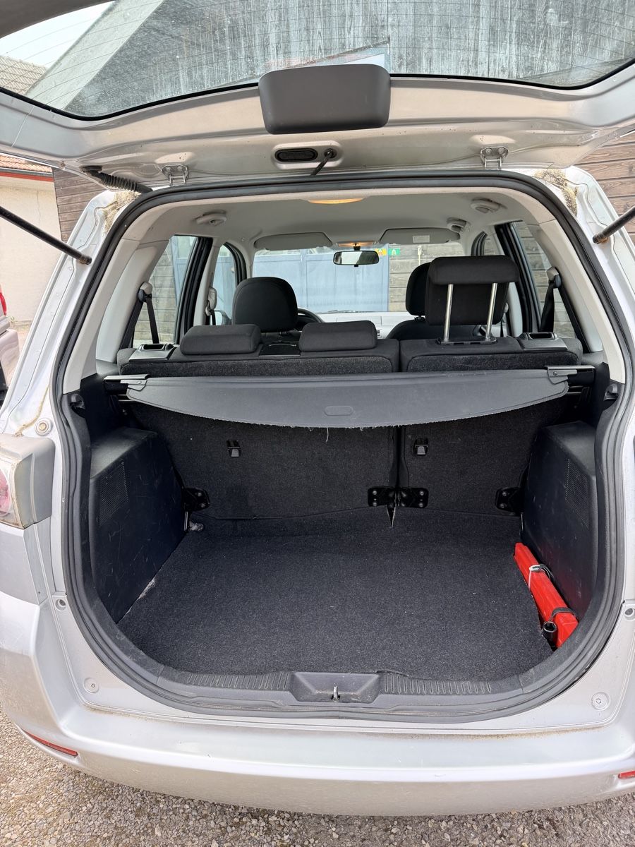 Mazda Automobili: Mazda 2 1.4 Benzin mit klima jg2005 132000km  – Usato da Bern venduto da Kamjan 9