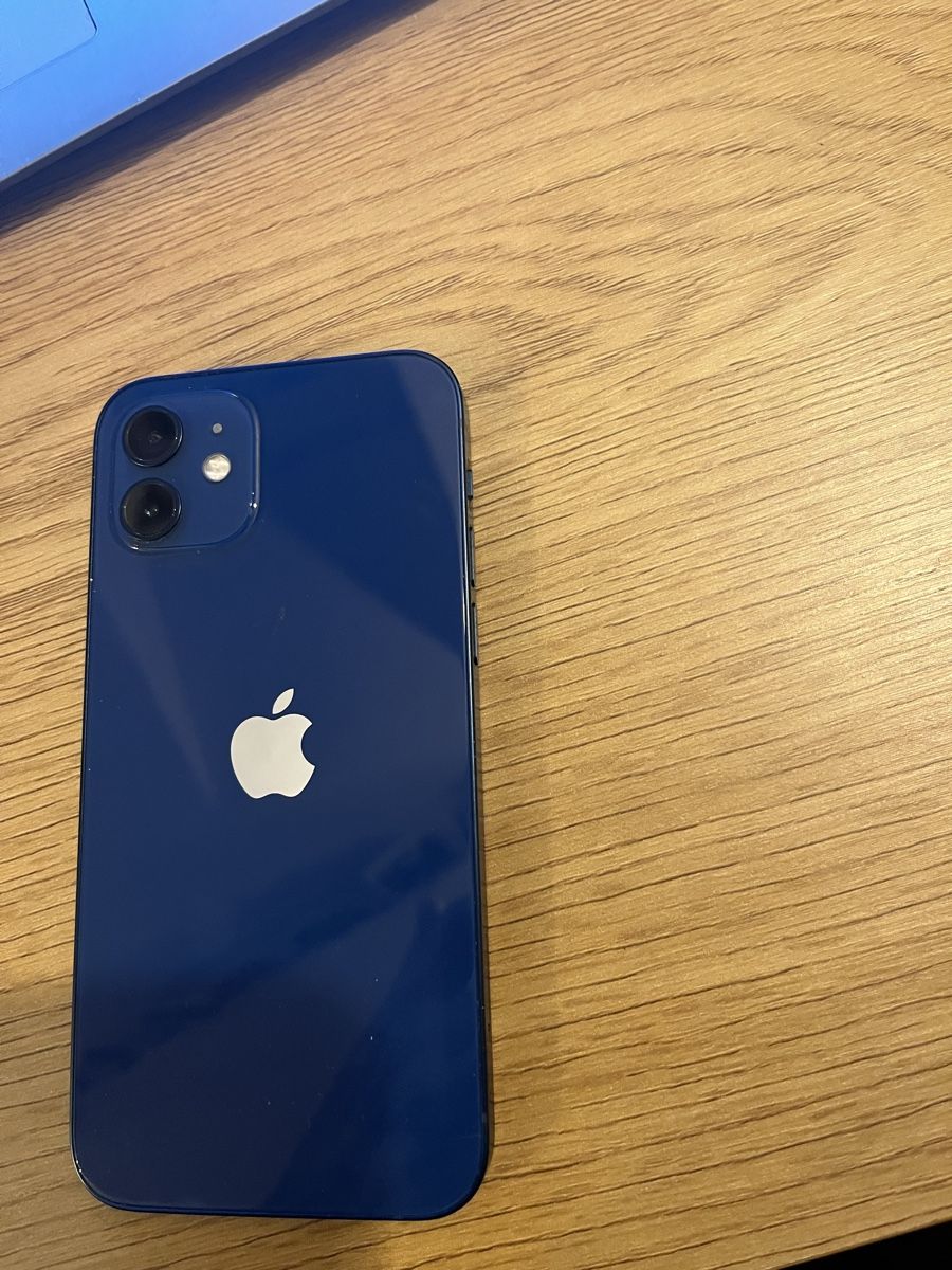 Apple Telefoni cellulari / Smartphones: Iphone 12 64GB – Usato da Bülach venduto da pinky29
