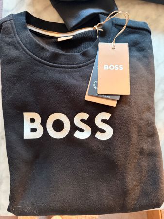 Boss Pullover schwarz mit Logo Neuwertig ungetragen