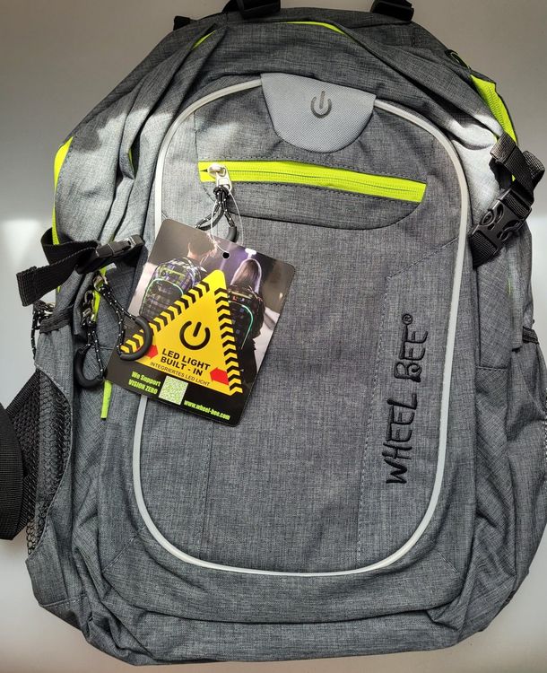 Schulrucksack mit Led Wheel Bee (Neu und originalverpackt) in Oberuzwil ...