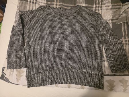 Schicker Strickpullover, grau-schwarz meliert, Gr. L