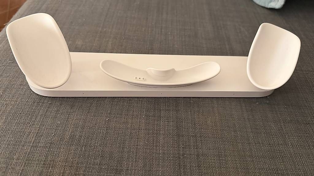 Dockingstation: Original Meta Ladestation für Meta Quest 3 inkl. Controller – Gebraucht aus Neuenhof von yss_j9rj 1