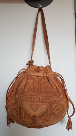 Leder Handarbeit Schultertasche ArtisanTop Zustand graviert