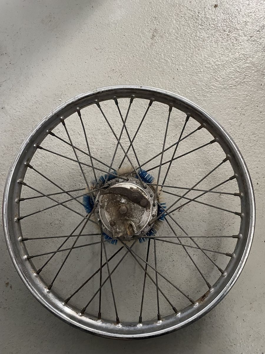 Puch Cerchioni: Puch x30 Speichenfelge – Usato da Gunzwil venduto da Sederic 2