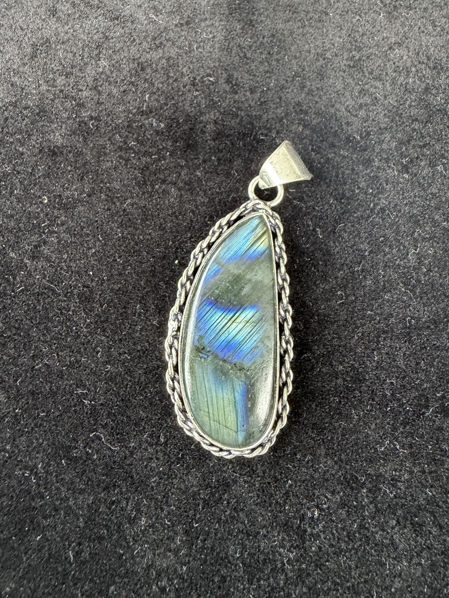 Pietre preziose: Pendentif Labradorite – Usato da Bouveret venduto da GemX