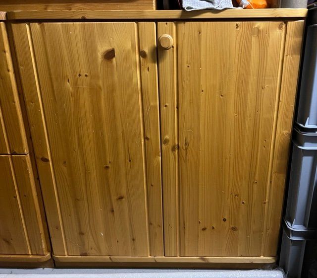 Cassettiere: Schränke / Kommode Massiv Holz – Usato da Dietlikon venduto da Cam0 1