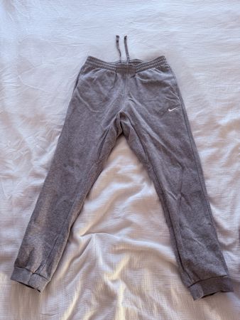Nike Jogginghose grau Grösse L guter Zustand