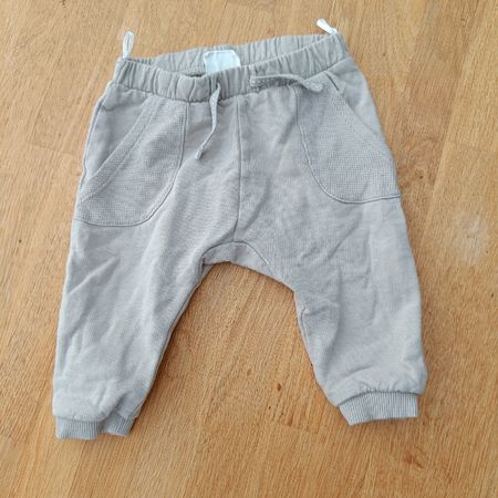 Hose Grösse 68