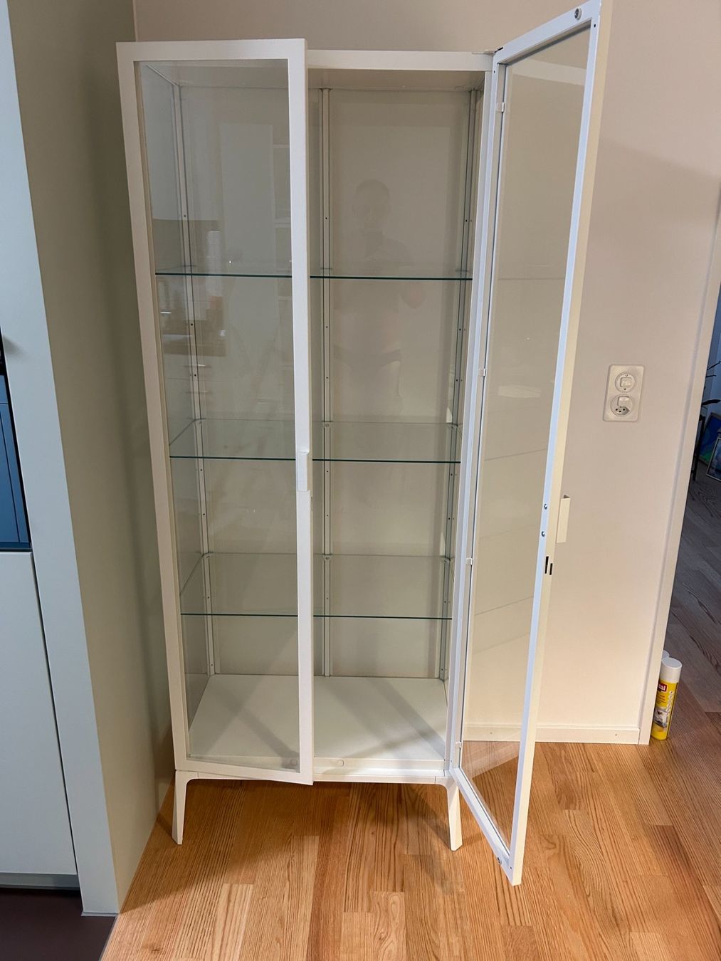 Vetrine: Vitrine MILSBO – Usato da Zürich venduto da Lola11 2