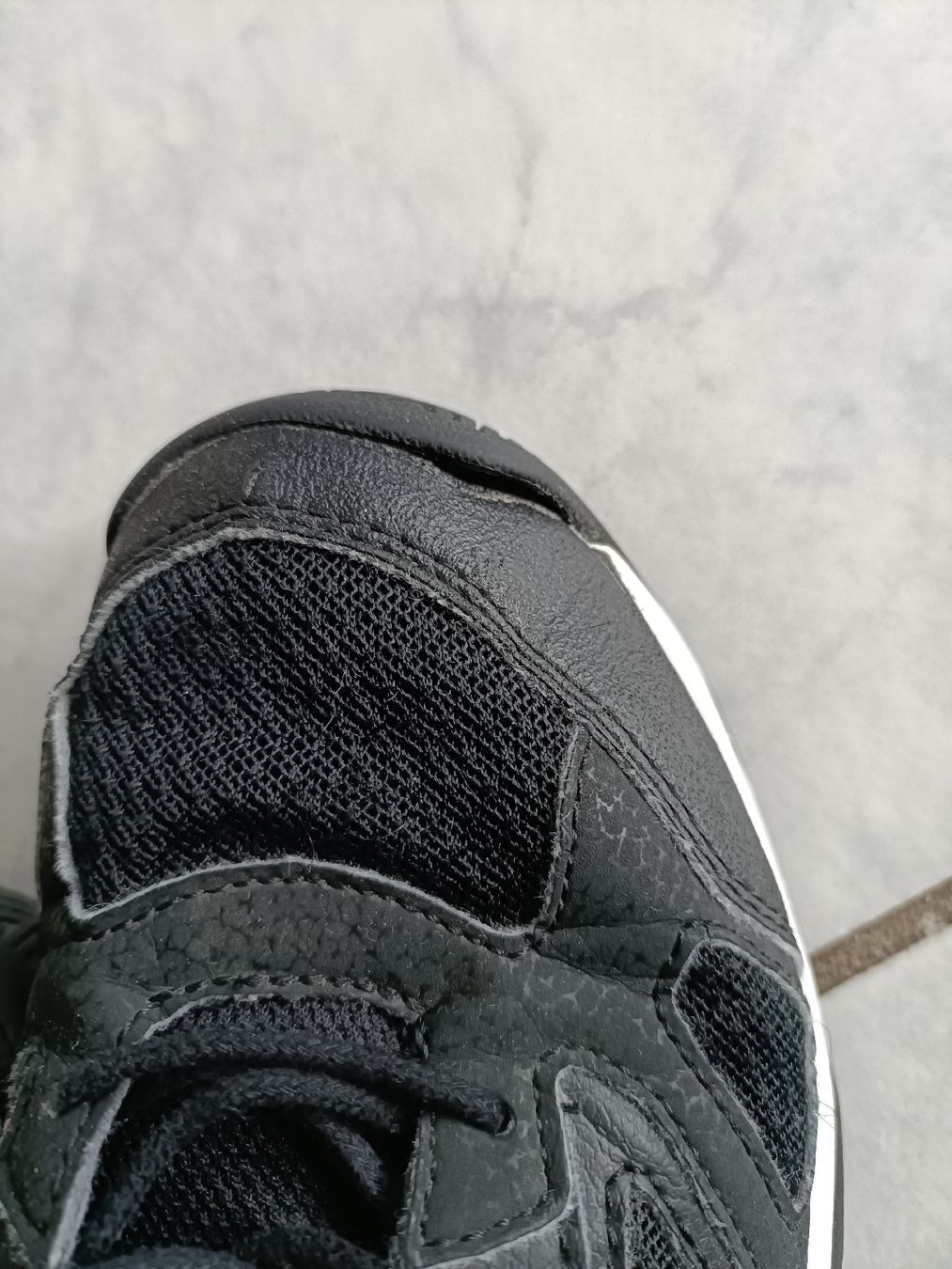 Scarpe da uomo: Hallenschuhe Artengo Gr. 36 – Usato da Buchrain venduto da Siro82 2