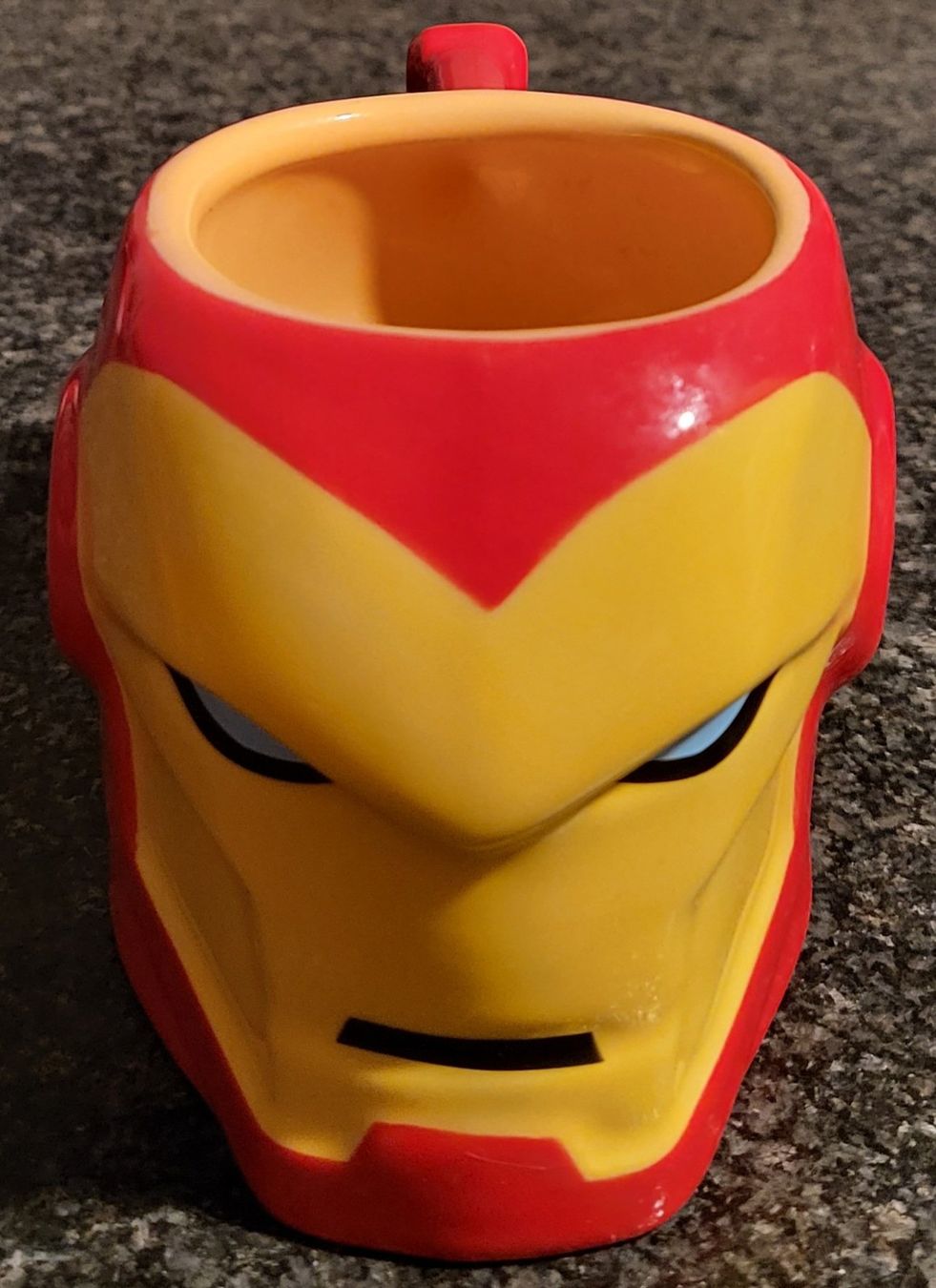 Disney Tazze: Mug 3D Disney Store  Iron Man – Usato da Montet (Glâne) venduto da KOADA