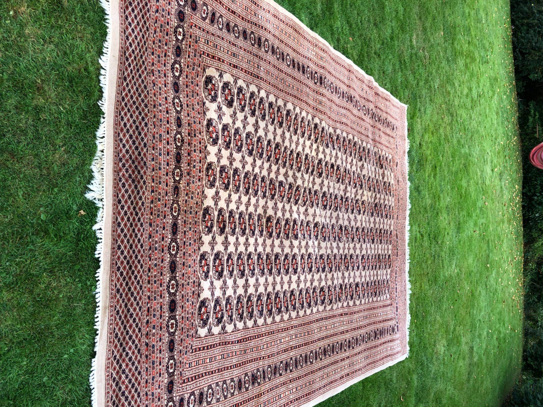Teppiche: Vintage - Handgeknüpfter Pakistani Teppich – Gebraucht aus Sursee von Pierre-Emerick 1