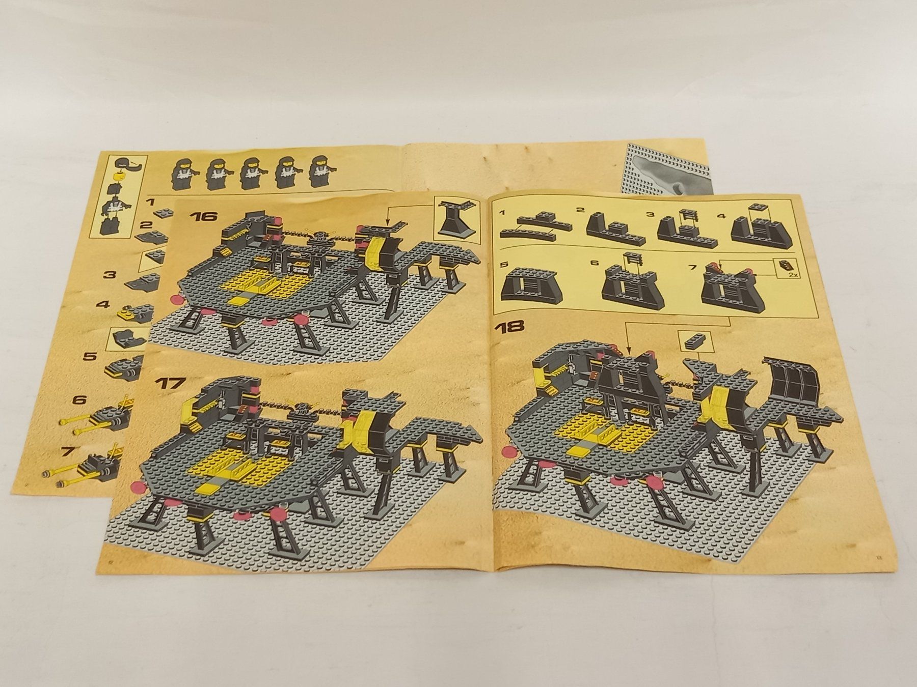 Lego Giocattoli: Lego Legoland Space 6987 Blacktron I Message Intercept Base – Usato da Derendingen venduto da Boeni80 7