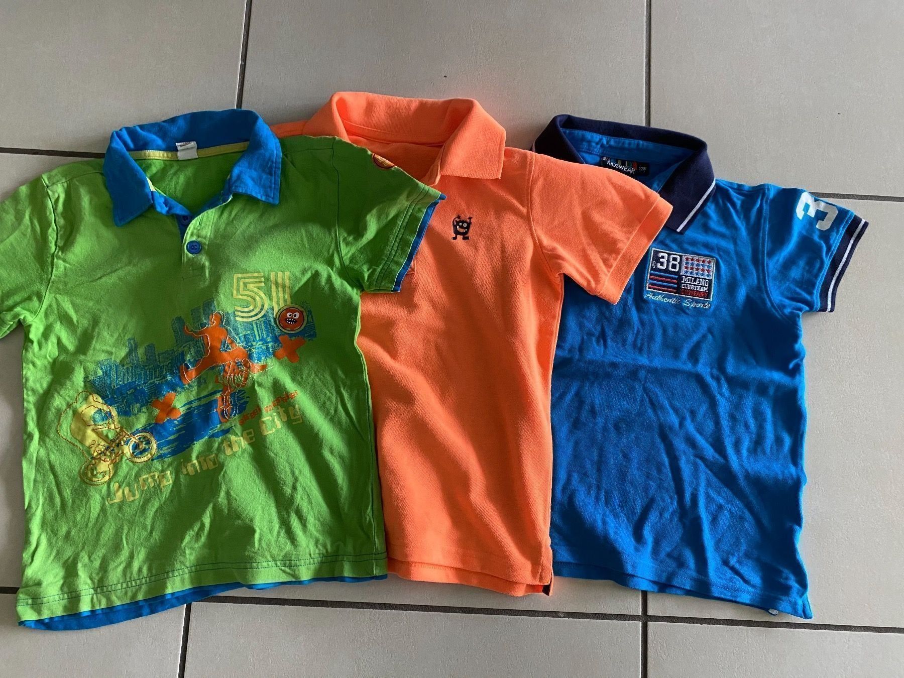 Hemden, T-Shirts & Polos: 3 Poloshirts Grosse 128 – Gebraucht aus Alpnach Dorf von ljusja