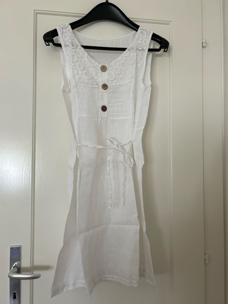 Kleider: Robe blanche - taille M - lin – Gebraucht aus Savigny von Althea0202