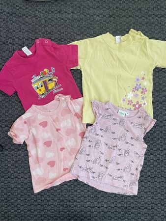 4 T-Shirts, Gr. 80