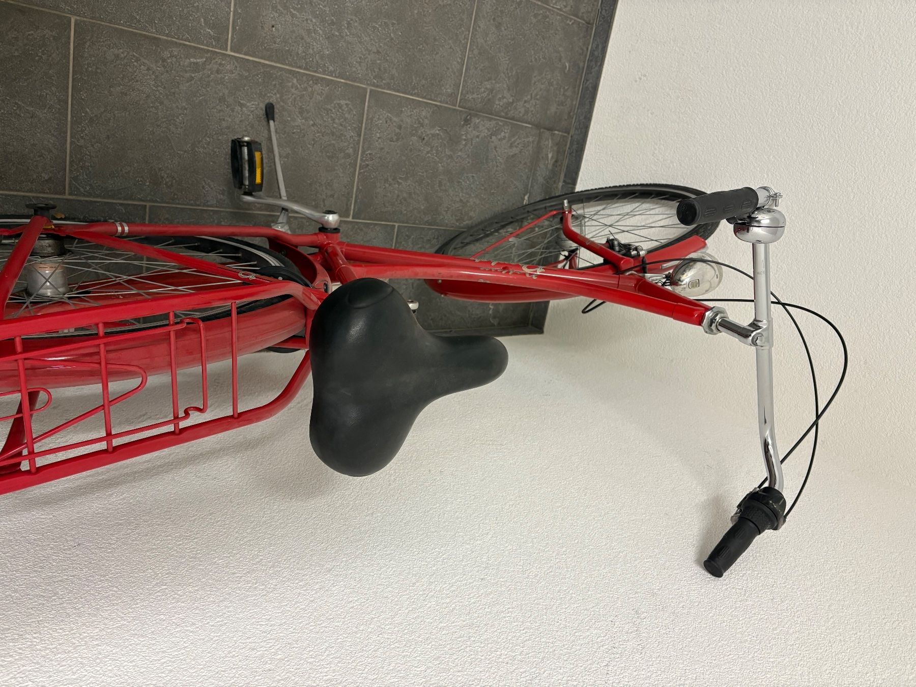 Vélos: Rotes Vintage Damen Velo – D'occasion à Liestal par pia_7rzf 1