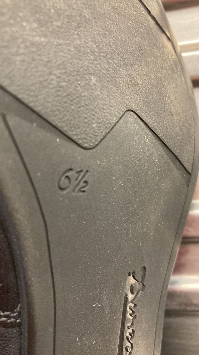 Scarpe da donna: Trachtenschuhe Schwarz Grösse 6.5 – Usato da Riggisberg venduto da Mat141 3
