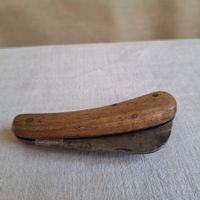 Altes Klappmesser, Holzgriff, Initialen J Z