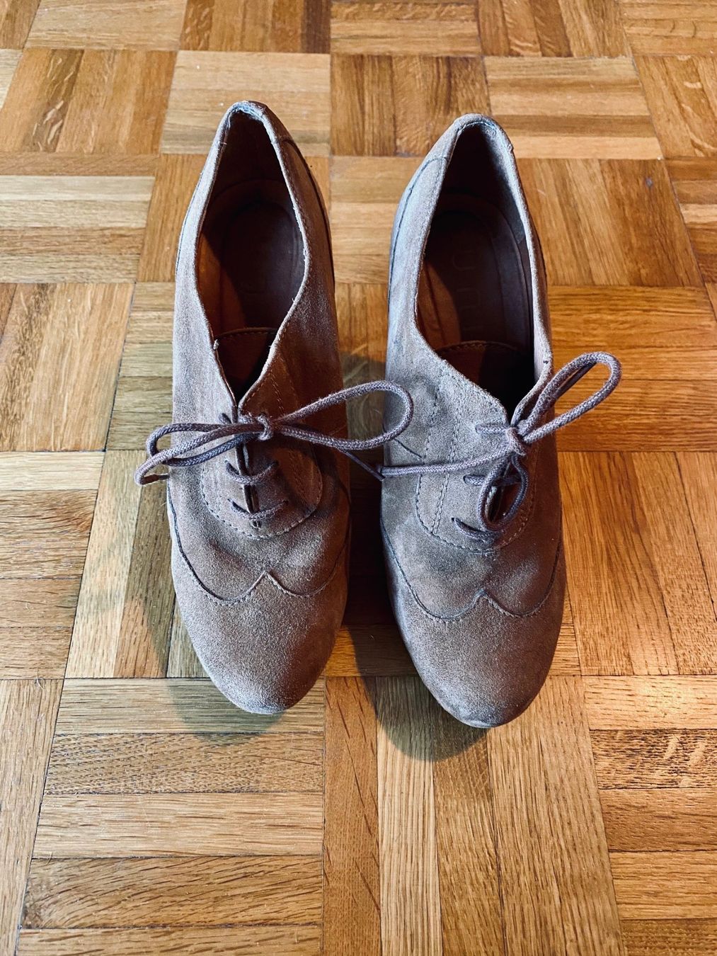 Unisa Scarpe da donna: Stiefeletten/Ankle Boot von UNISA mit Absatz – Usato da Lugano venduto da mariavenezia