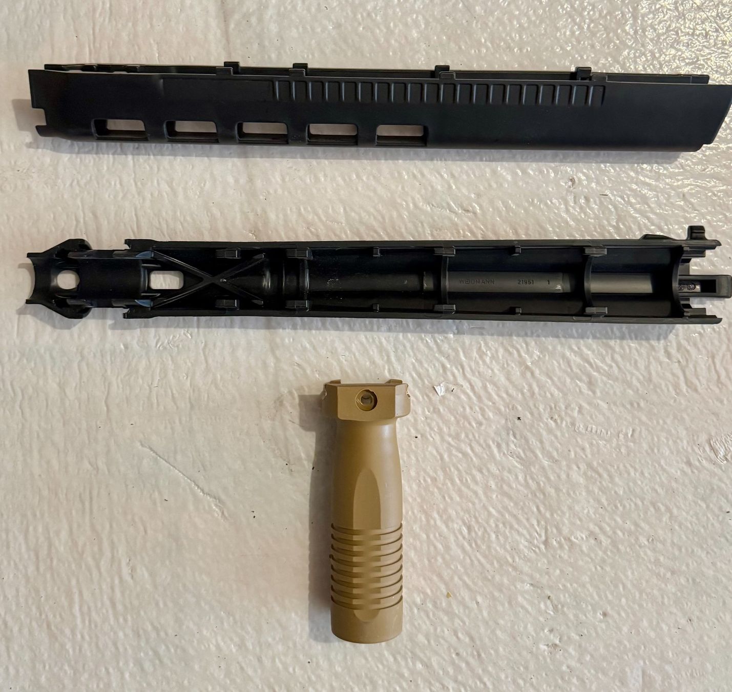 Tiro a segno: SIG 550 handschutz oberteil+unterteil schwarz – Nuovo (secondo la descrizione) da Basel venduto da peterfalk 2