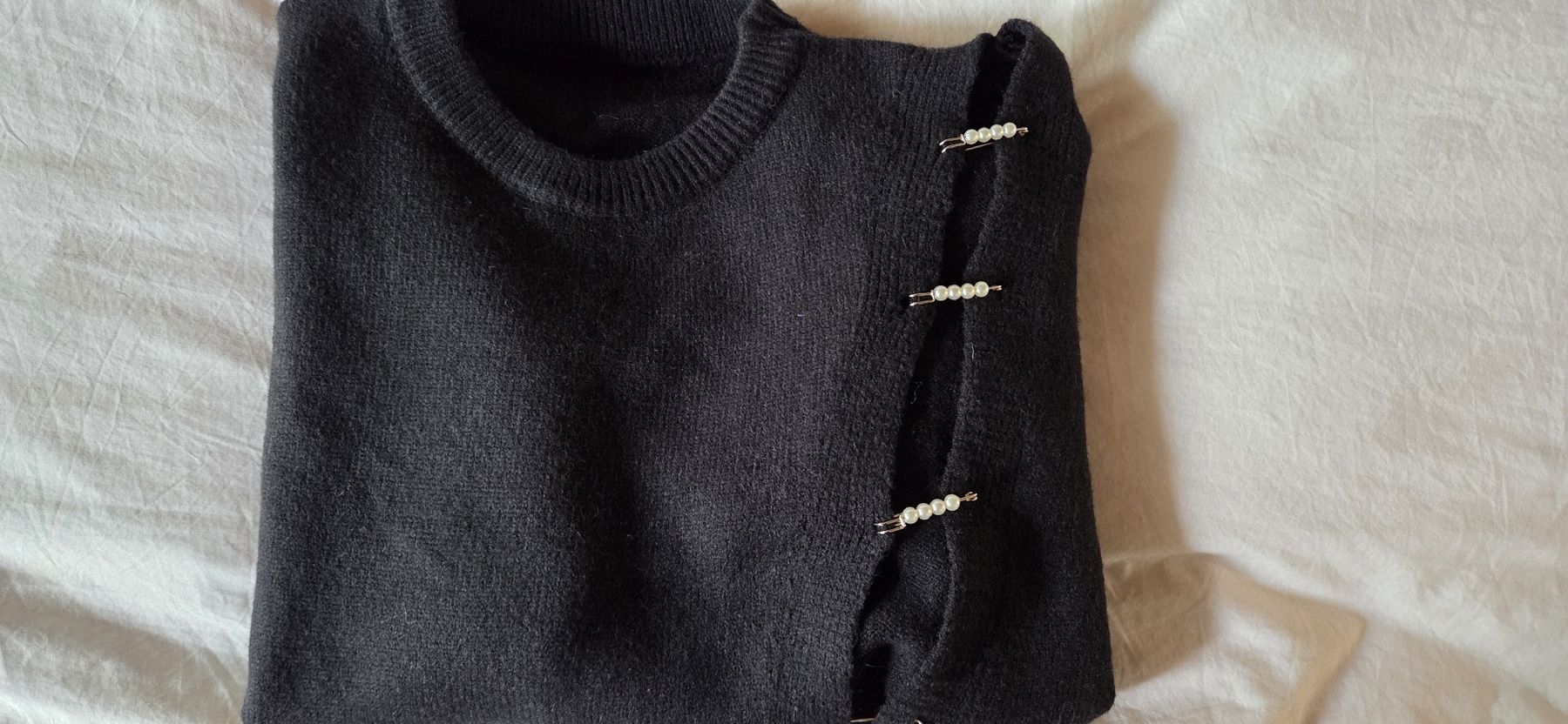 Pullover & Sweatshirts: Schwarzer Strickpullover mit speziellen Nadeln – Gebraucht aus Busswil BE von Angy1974 6