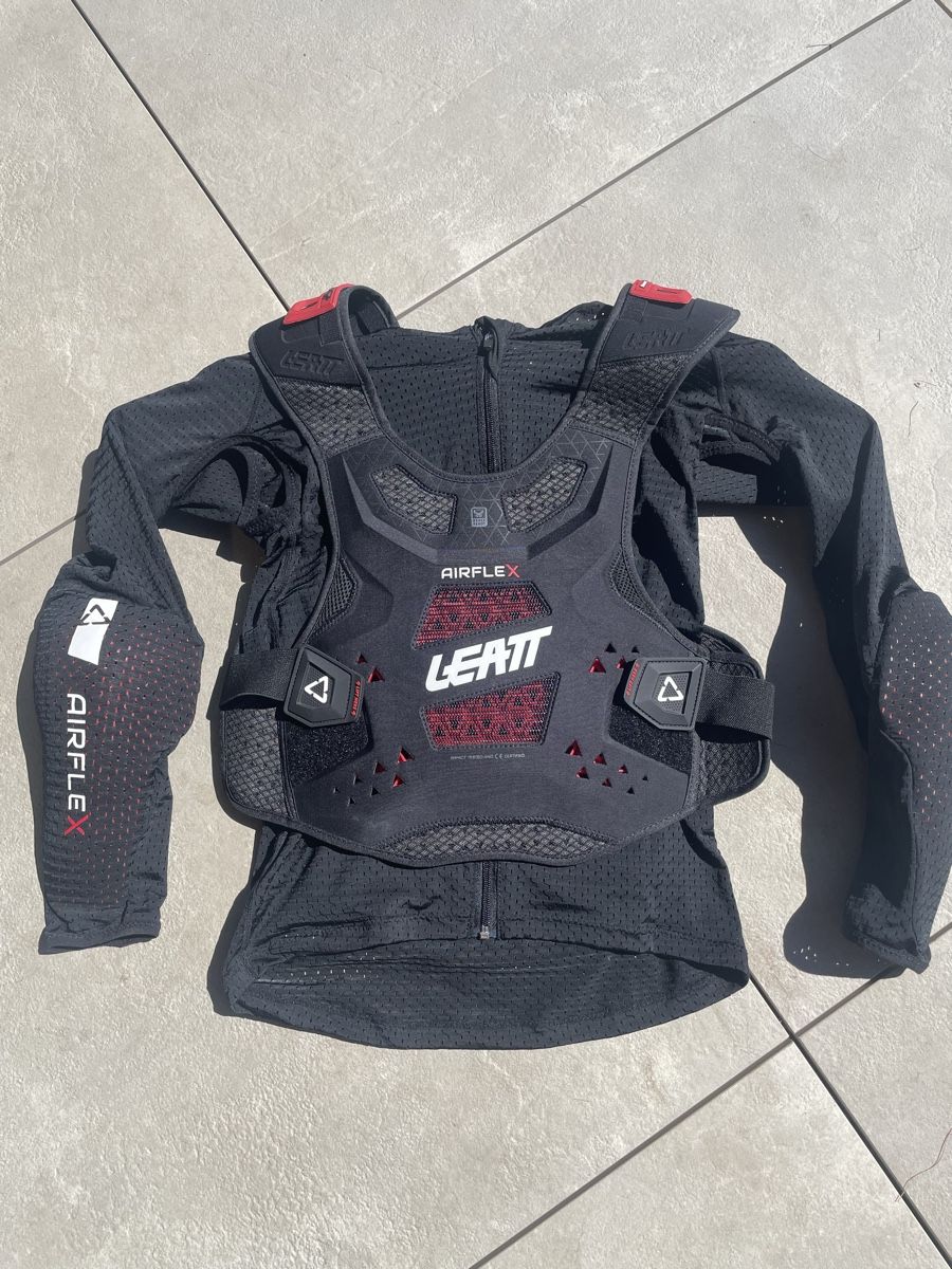 Leatt Protections: Leatt Airflex Body Protektor Grösse M – D'occasion à Eschenz par MjriamP