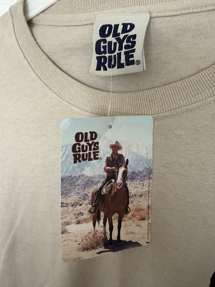 T-shirt: T-Shirt Old Guys Rule  – Nuovo e nell'imballaggio originale da Kilchberg ZH venduto da gil_d8km 1