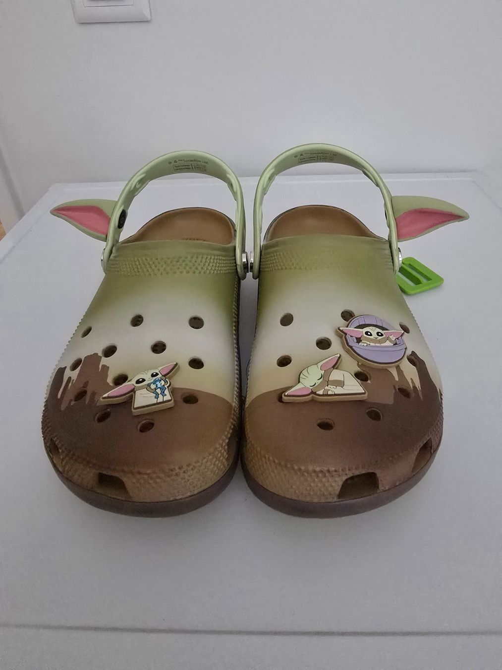 Crocs Chaussures hommes: Crocs STAR WARS GROGU CLASSIC – Neuf avec emballage d'origine à Bergdietikon par ewa1005 6