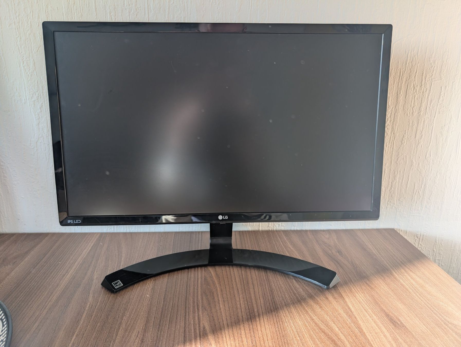 LG Monitor: LG 22mp58vq – Usato da Renens VD venduto da Ragnarok6