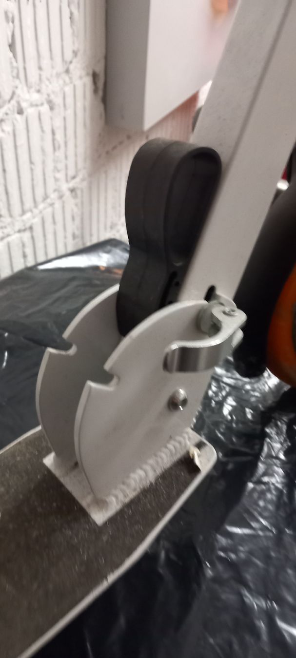 Scooters: Tretroller weiss orange gebrauchte Zustand – Gebraucht aus Zürich von Reyniii 3
