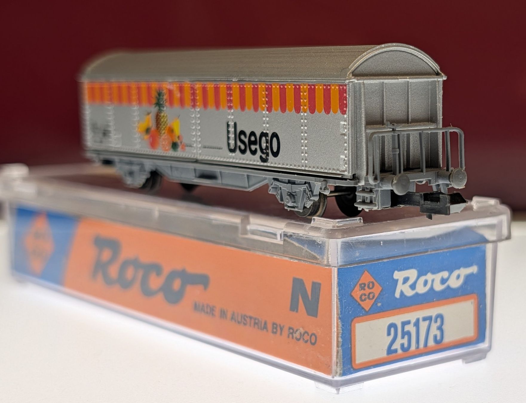 Roco Modelleisenbahnen: Spur N "Usego" Güterwagen von Roco – Gebraucht aus Reinach BL von angus74 1
