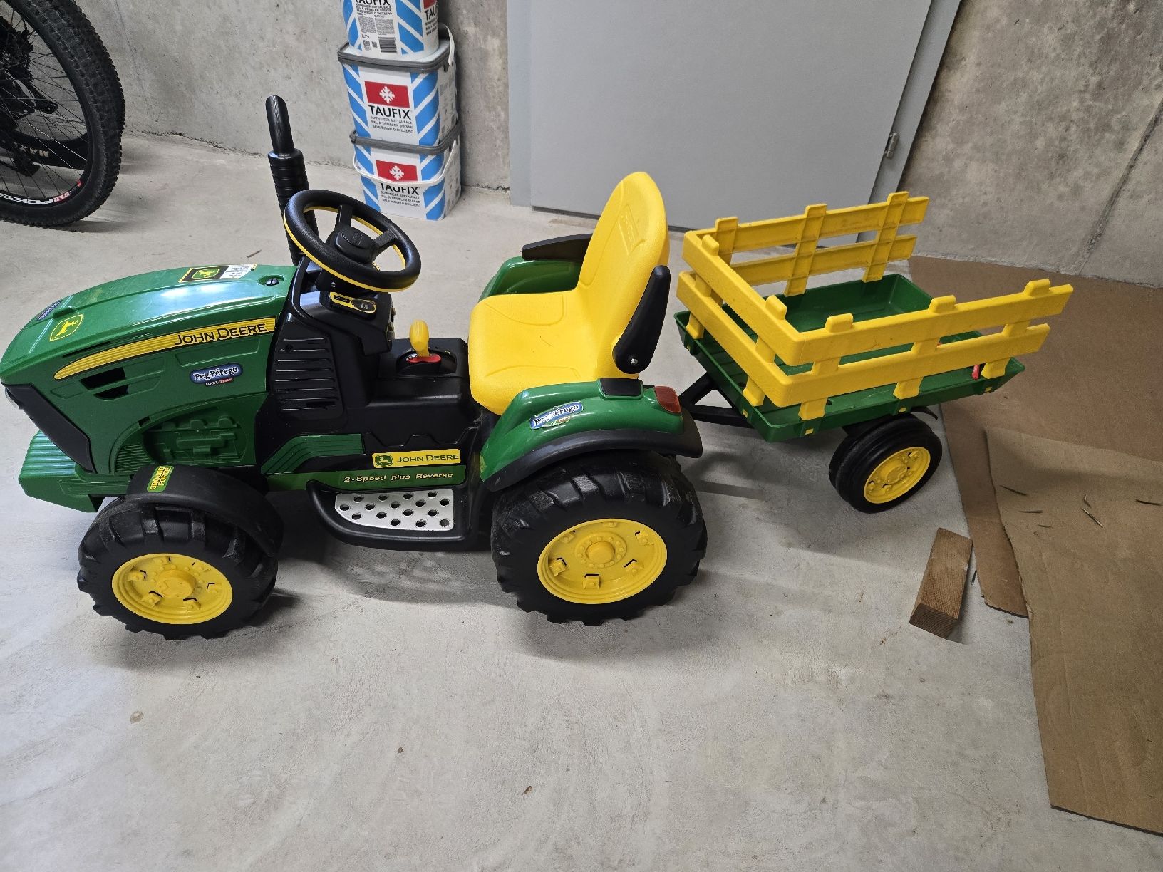 Peg Perego Veicoli per bambini: Peg Perego John Deere Elektro Traktor – Usato da Beckenried venduto da purple-bubbles 1