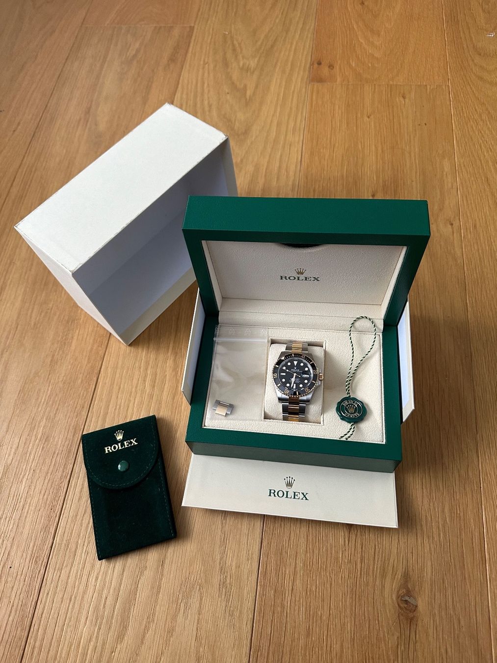 Rolex Orologi: Rolex Submariner Date Stahl-Gold 41mm – Nuovo e nell'imballaggio originale da Oftringen venduto da Adam5050